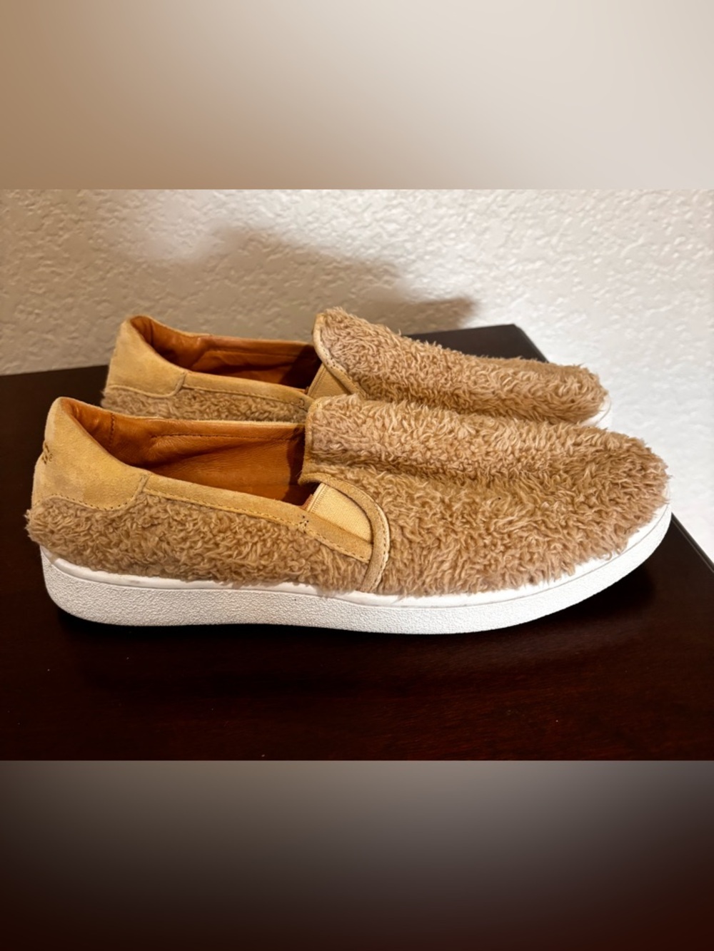 Ugg Ricci Slip On Sneakers Fluffy Sheep Skin